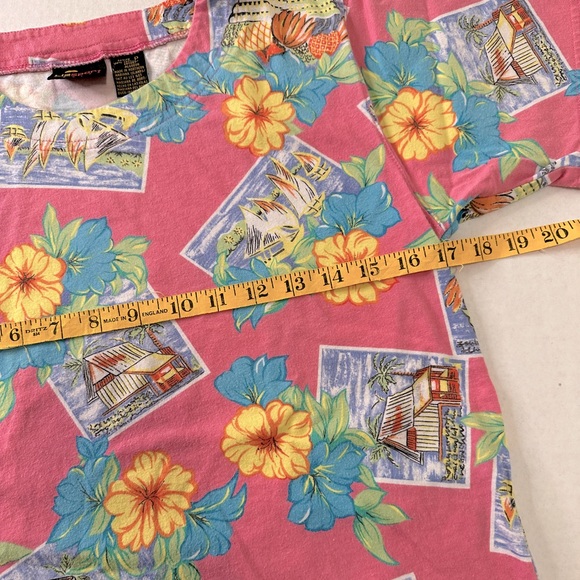 Liz Sport Vintage Tropical Postcard Tee in Petite - Picture 9 of 10